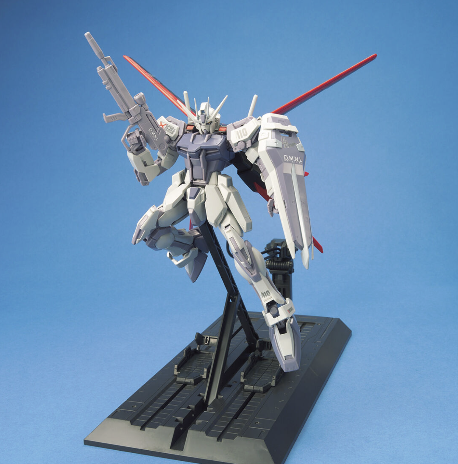 MG 1/100 Aile Strike Gundam Deactive Mode - Image 2