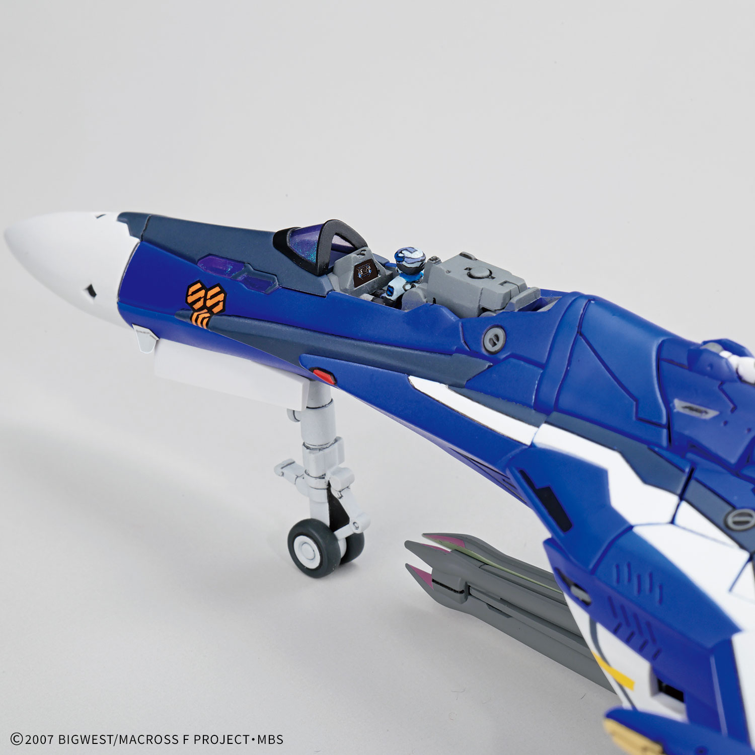 HG 1/100 VF-25G Messiah Valkyrie (Michael Blanc Custom) - Image 11