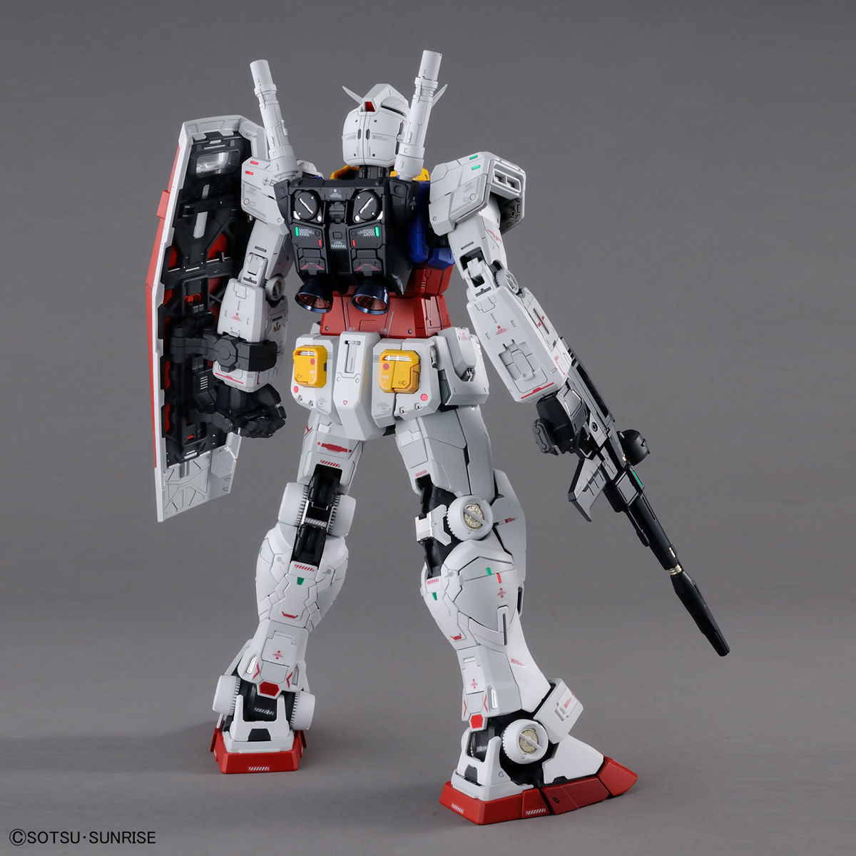 PG UNLEASHED 1/60 RX-78-2 Gundam - Image 2
