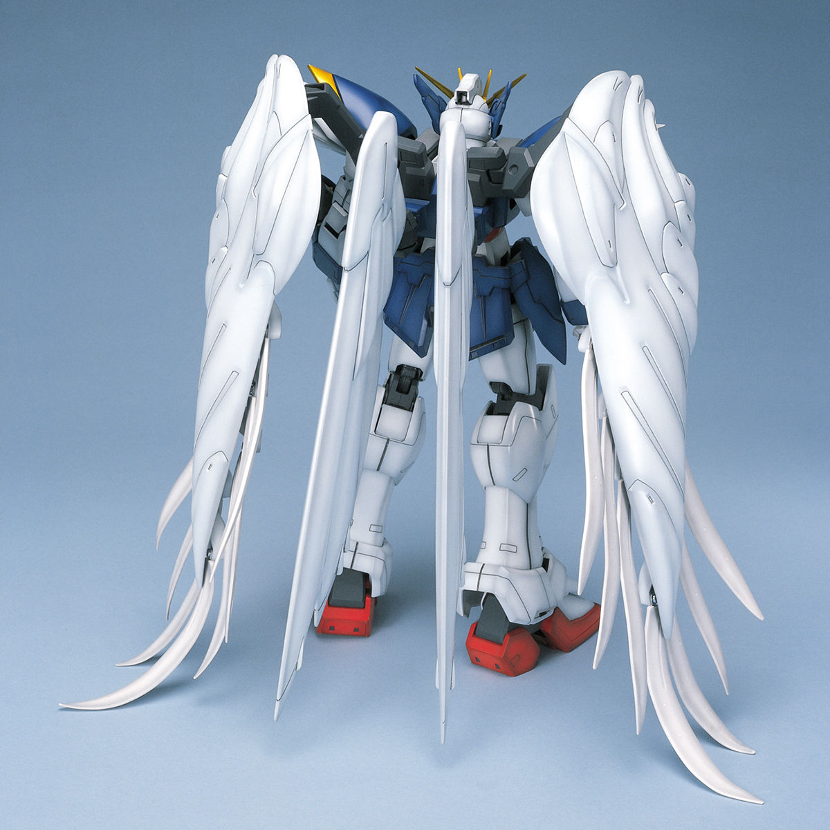 PG 1/60 Wing Gundam Zero Custom - Image 3
