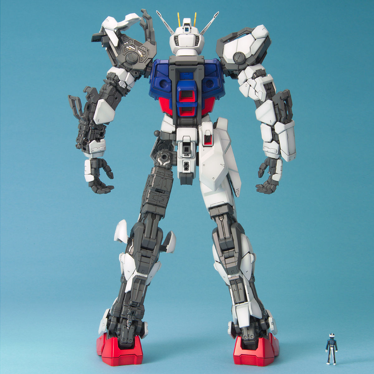 PG 1/60 Strike Gundam - Image 5
