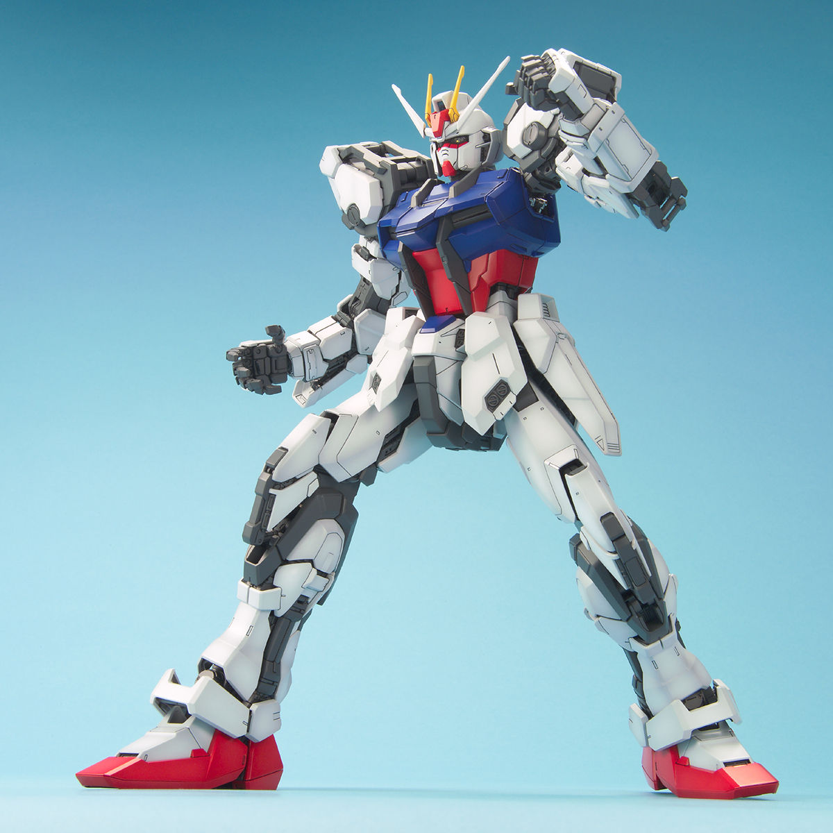 PG 1/60 Strike Gundam - Image 11